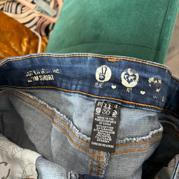 Rewash Denim high waisted cutoff shorts, size 11 - Picture 3 of 5